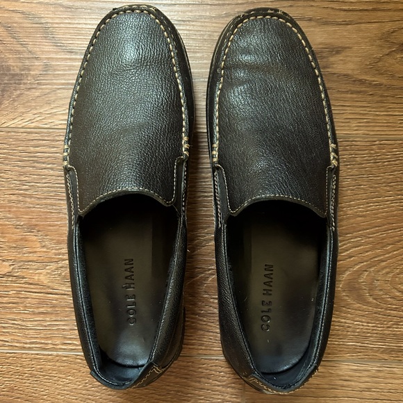 Men’s Cole Haan leather slip on loafers.  Size 8 1/2 M. - Picture 1 of 4